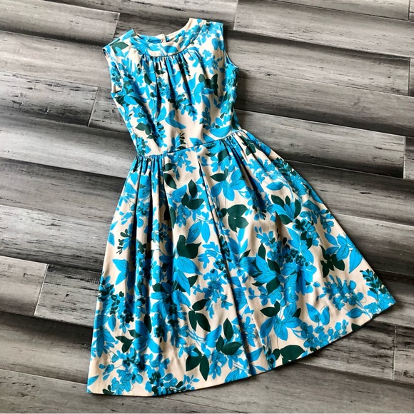 Vintage 1950's-60's Stacey Ames Pleated Neck Sleeveless Floral Sun Dress - Picture 3 of 16